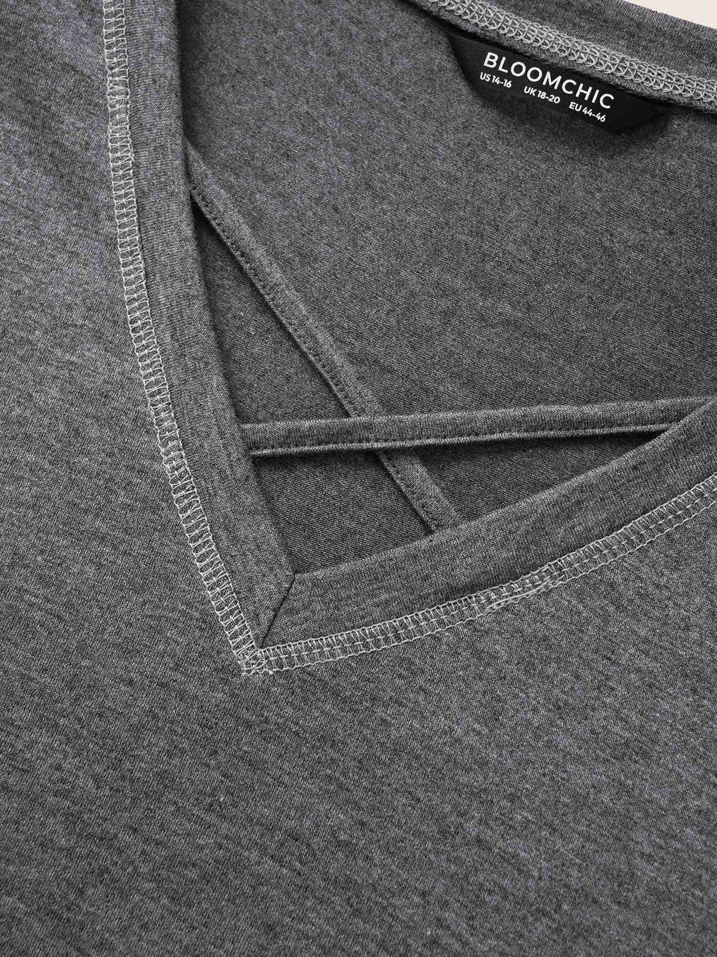 Solid Crisscross Neck Contrast Stitch T-shirt