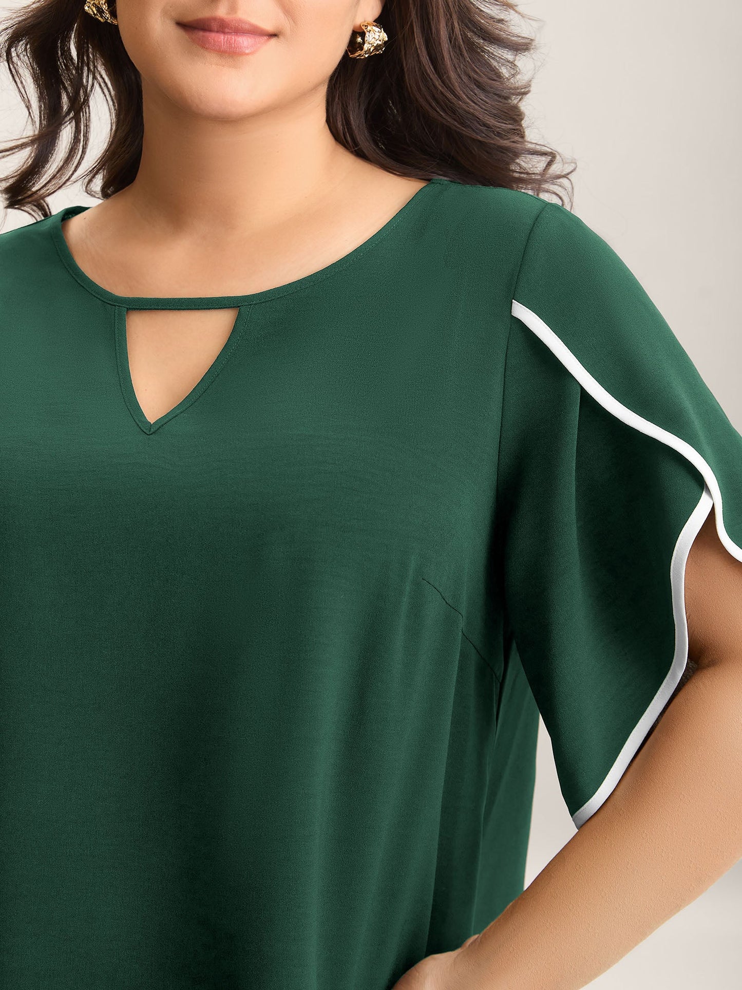 Color Contrast Petal Sleeve Shirt