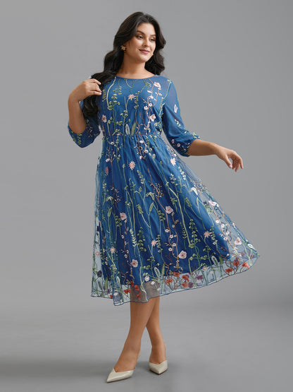 Floral Embroidered Elastic Waist Lined Midi Dress