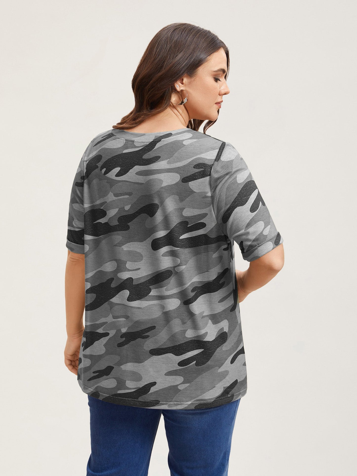 Camouflage Print V-Neck Curvy T-Shirt