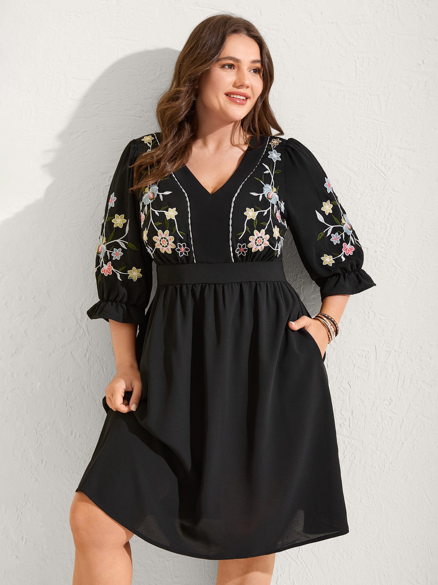 Floral Embroidered V-Neck Pockets Knee Dress