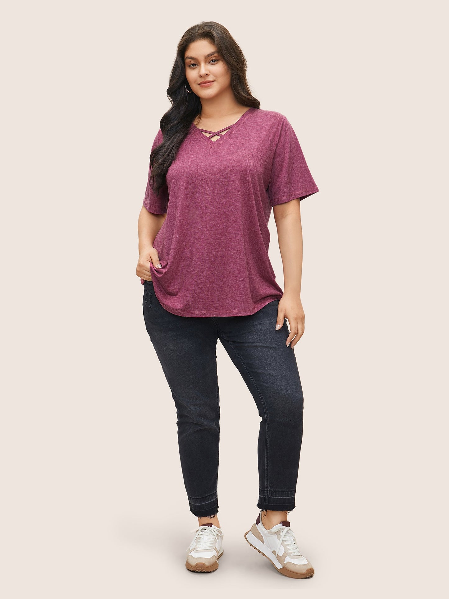 Solid Crisscross Neck Contrast Stitch T-shirt