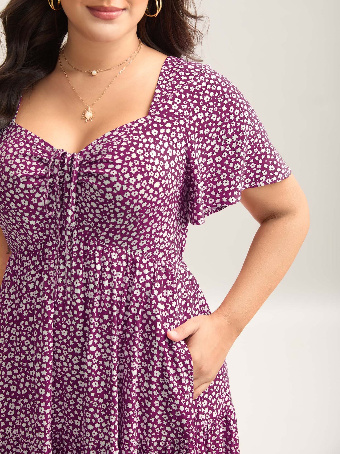 Ditsy Floral Sweetheart Drawstring Pocket Tiered Dress