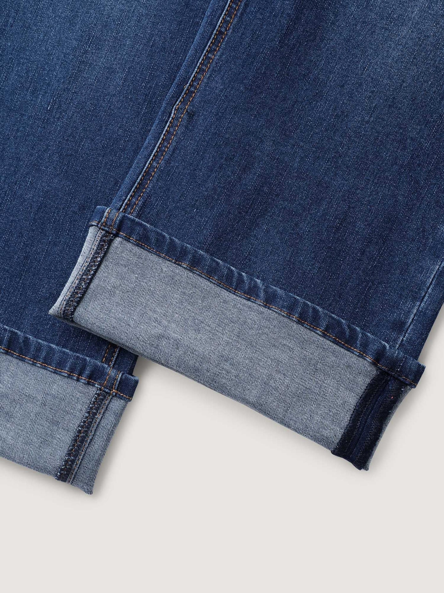 Stretch Rolled Hem Straight-Leg Jeans